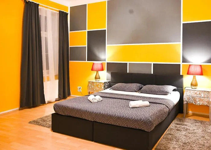 Elegant Altes Akh Apartment Vienna