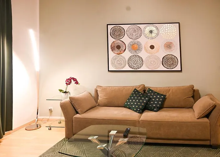 Elegant Altes Akh Apartment Vienna